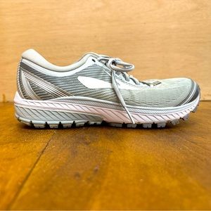 Brooks Ghost 10 Women’s Running Shoes - Size 9